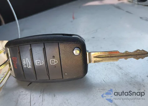 2017 Kia Forte S из США, поврежденный, VIN 3KPFL4A79HE085413